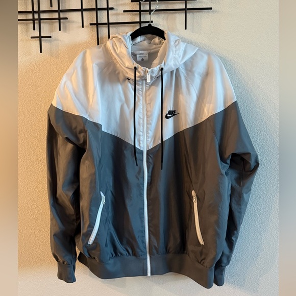 Nike Men’s Large White Gray Hooded Windbreaker Full Zip Jacket - Picture 1 of 3